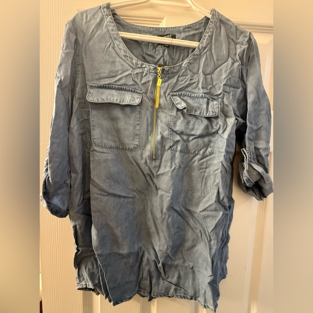 Jones New York NWT denim shirt with jewelry zip up dangly thing